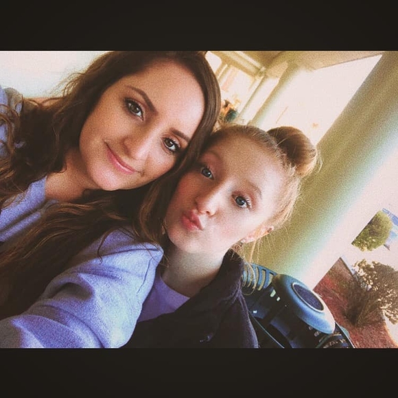 Meet your Posher, Kayla - Picture 1 of 1